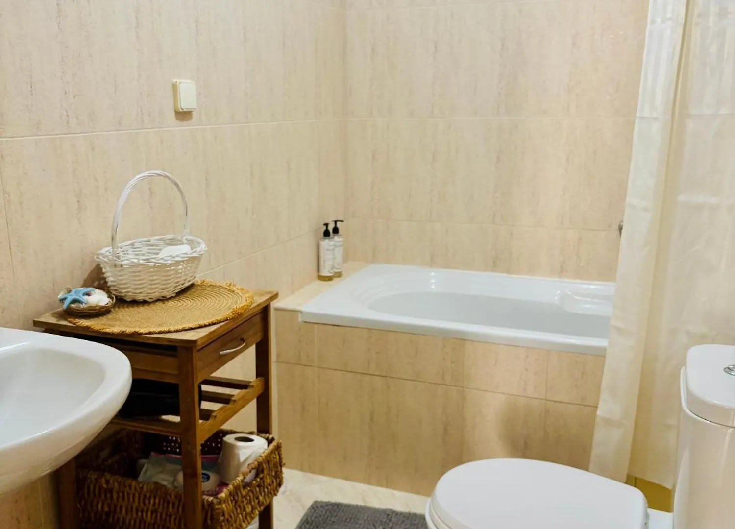 Cozy Central 1Bd Apt Varna